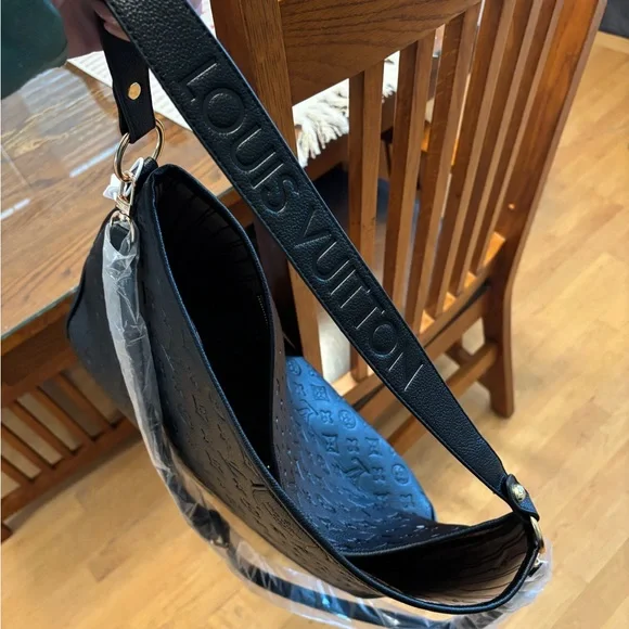 Boulogne GM handbag Black Women's Bag - Picture 4 of 8